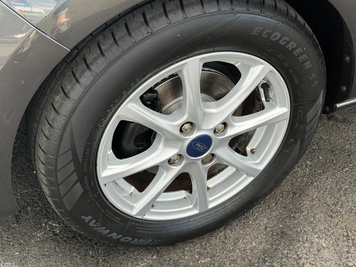 Ford Fiesta Hatchback, Petrol, 2018, Grey