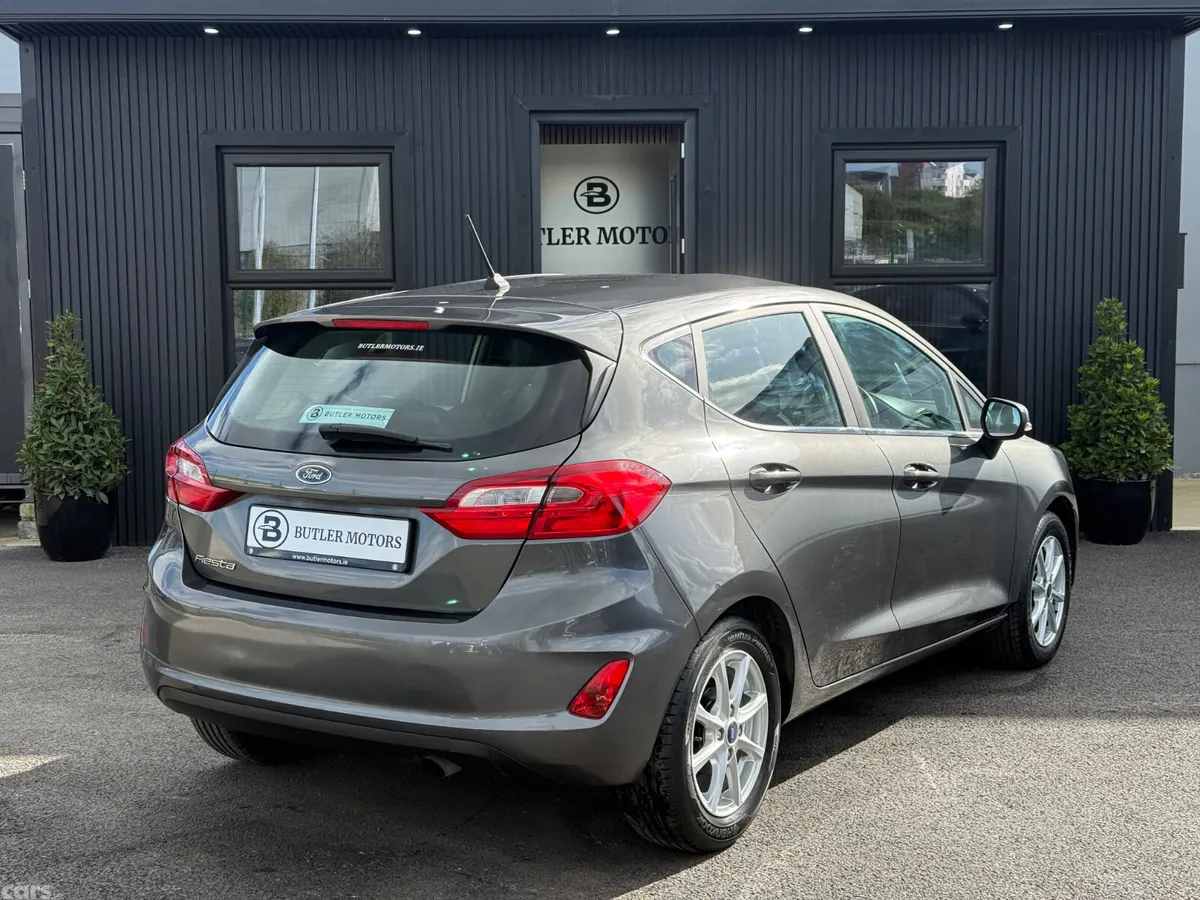 Ford Fiesta Hatchback, Petrol, 2018, Grey