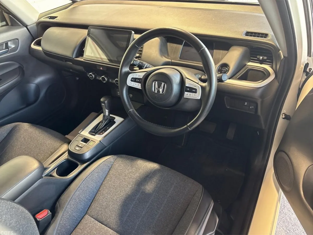 Honda Fit Hatchback, Petrol Hybrid, 2022, White