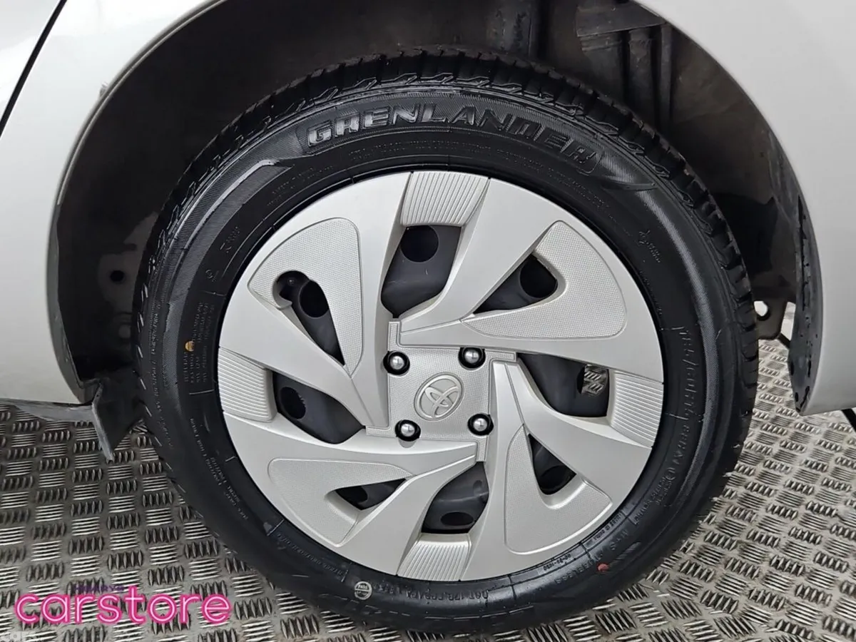Toyota Aqua Hatchback, Petrol Hybrid, 2021, Silver