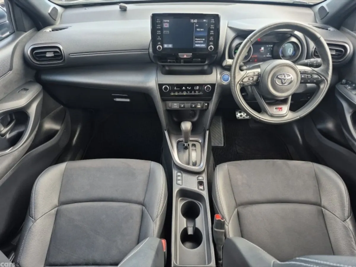 Toyota Yaris Cross SUV, Petrol Hybrid, 2023, White