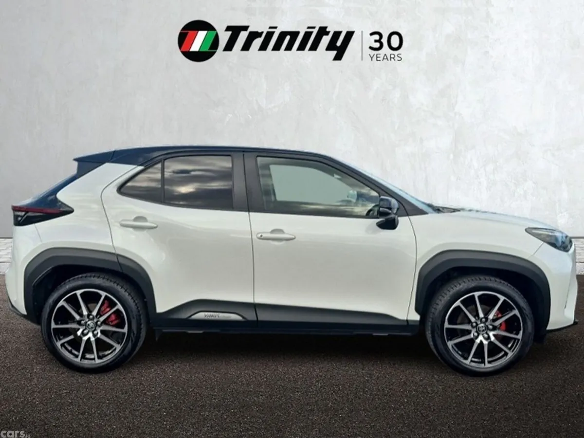 Toyota Yaris Cross SUV, Petrol Hybrid, 2023, White