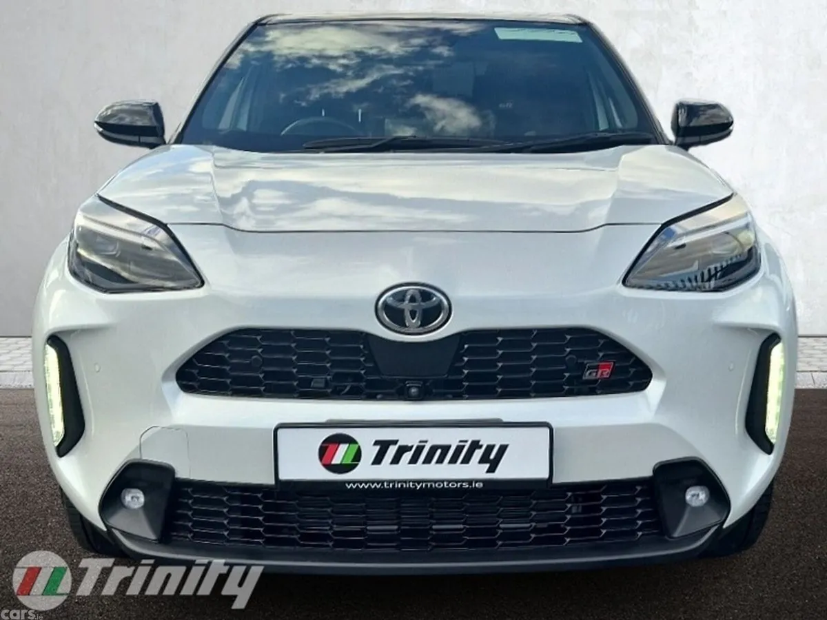 Toyota Yaris Cross SUV, Petrol Hybrid, 2023, White