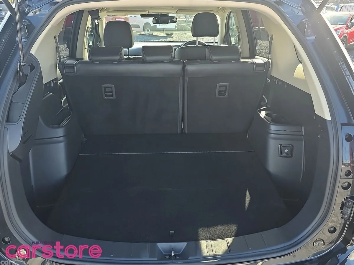 Mitsubishi Outlander SUV, Petrol Plug-in Hybrid, 2019, Black