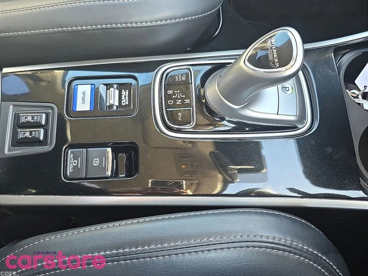 Mitsubishi Outlander SUV, Petrol Plug-in Hybrid, 2019, Black