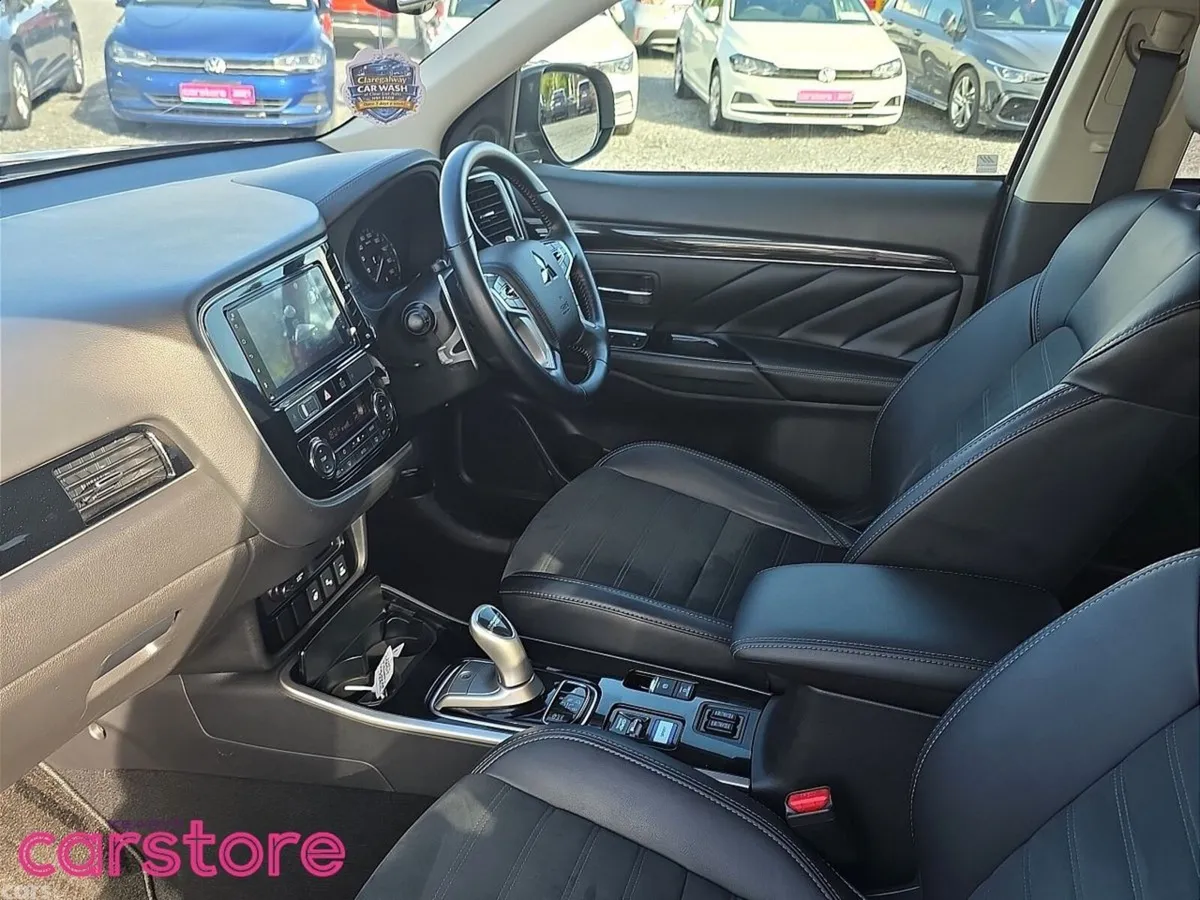 Mitsubishi Outlander SUV, Petrol Plug-in Hybrid, 2019, Black
