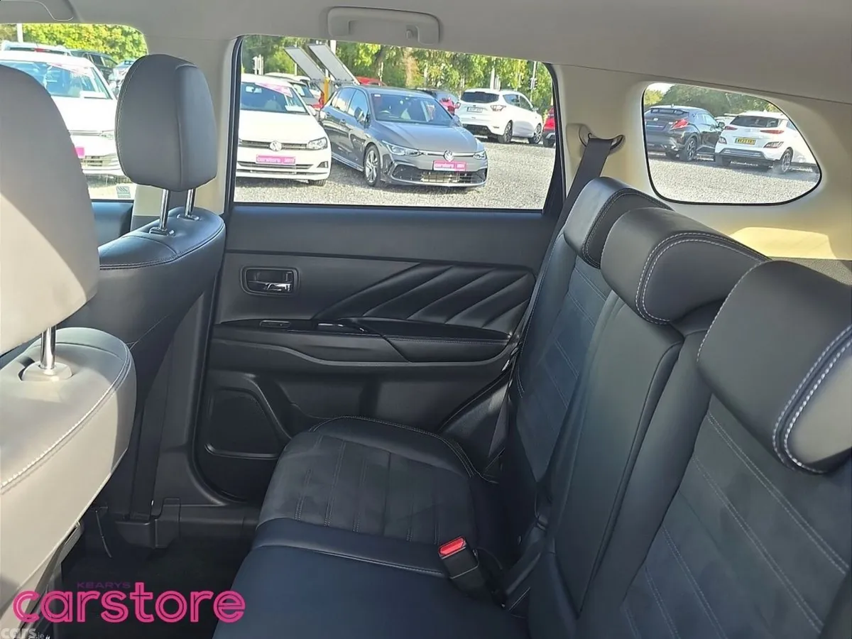 Mitsubishi Outlander SUV, Petrol Plug-in Hybrid, 2019, Black