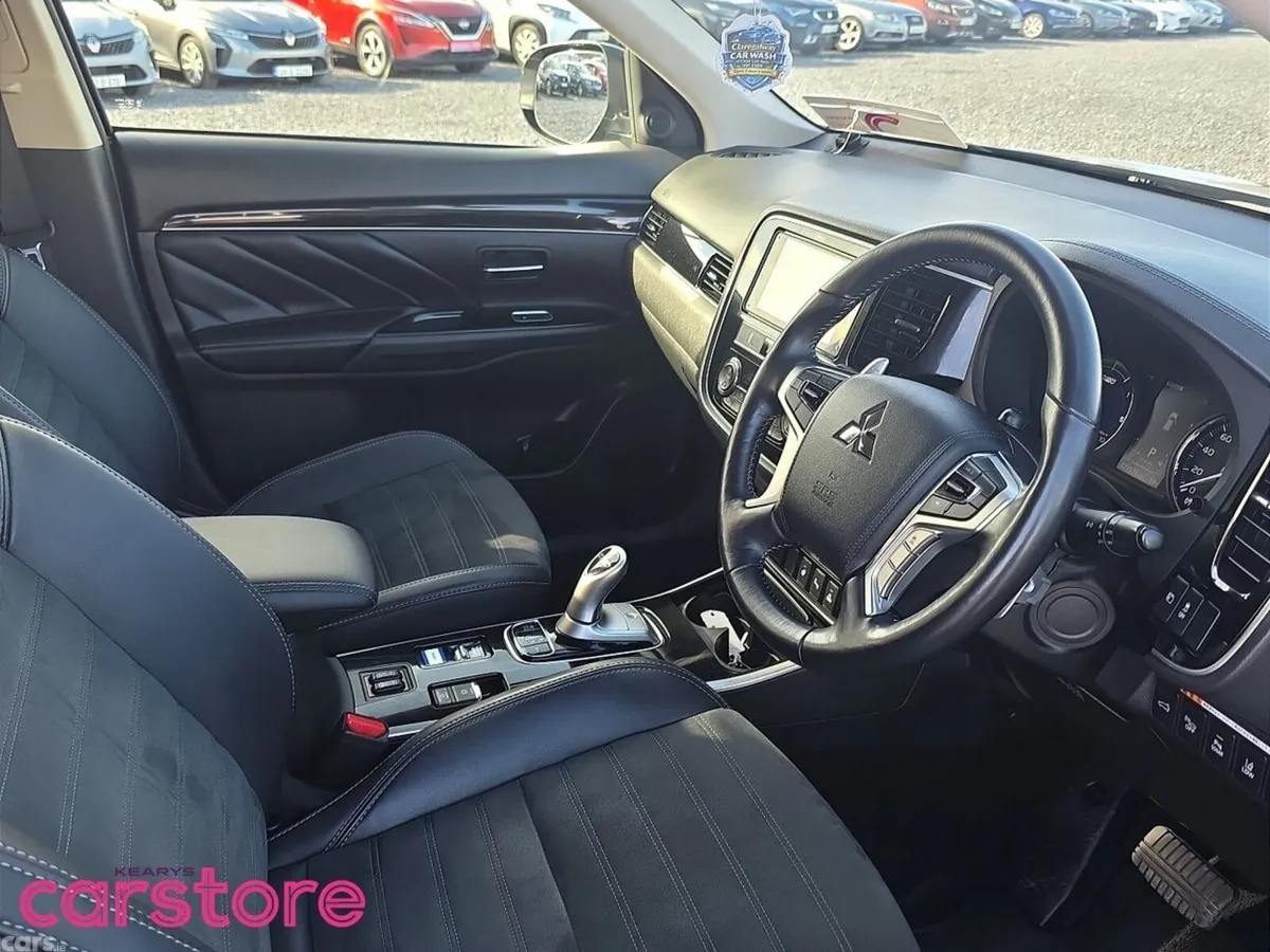 Mitsubishi Outlander SUV, Petrol Plug-in Hybrid, 2019, Black