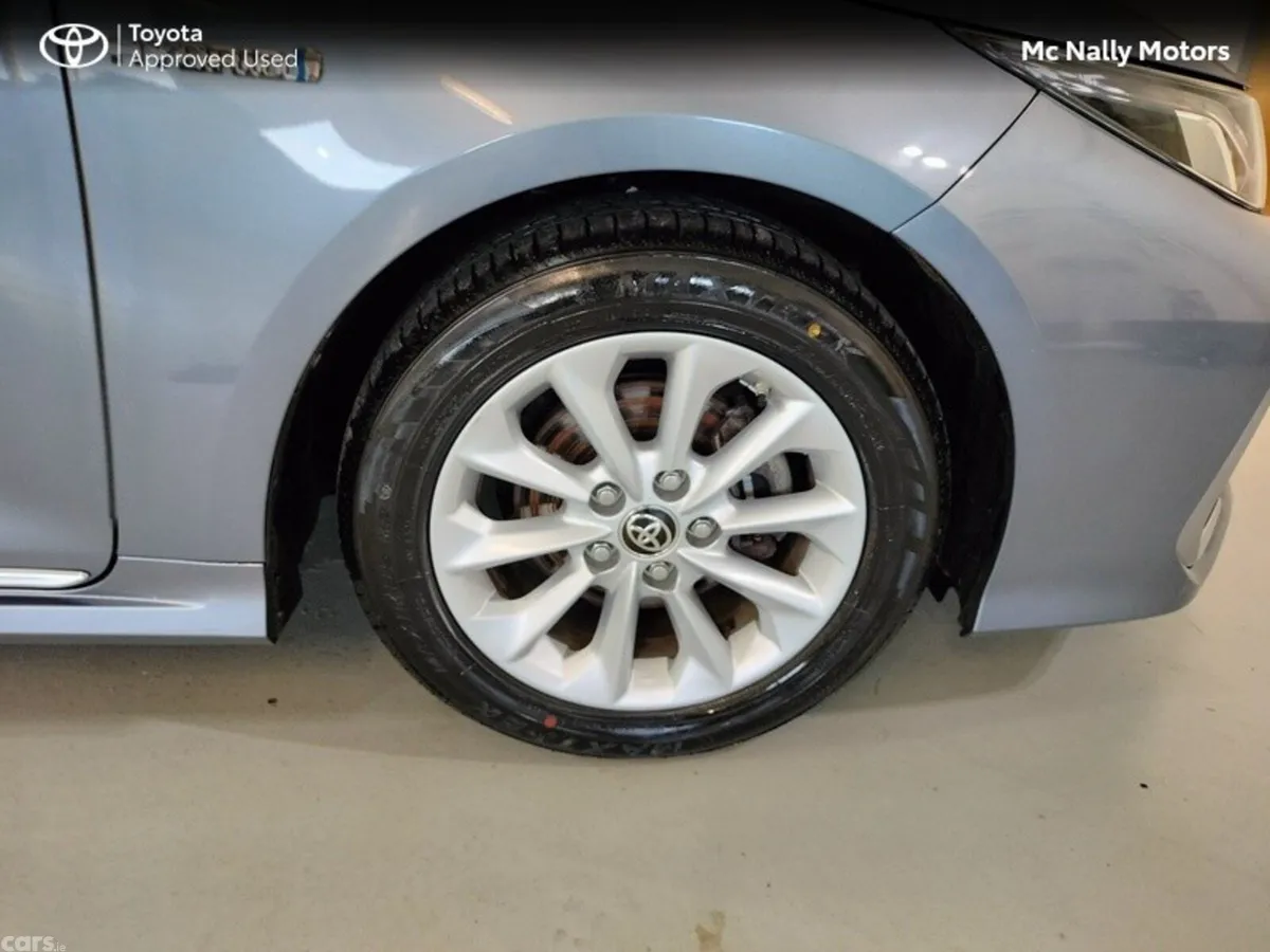 Toyota Corolla Saloon, Petrol Hybrid, 2022, Grey