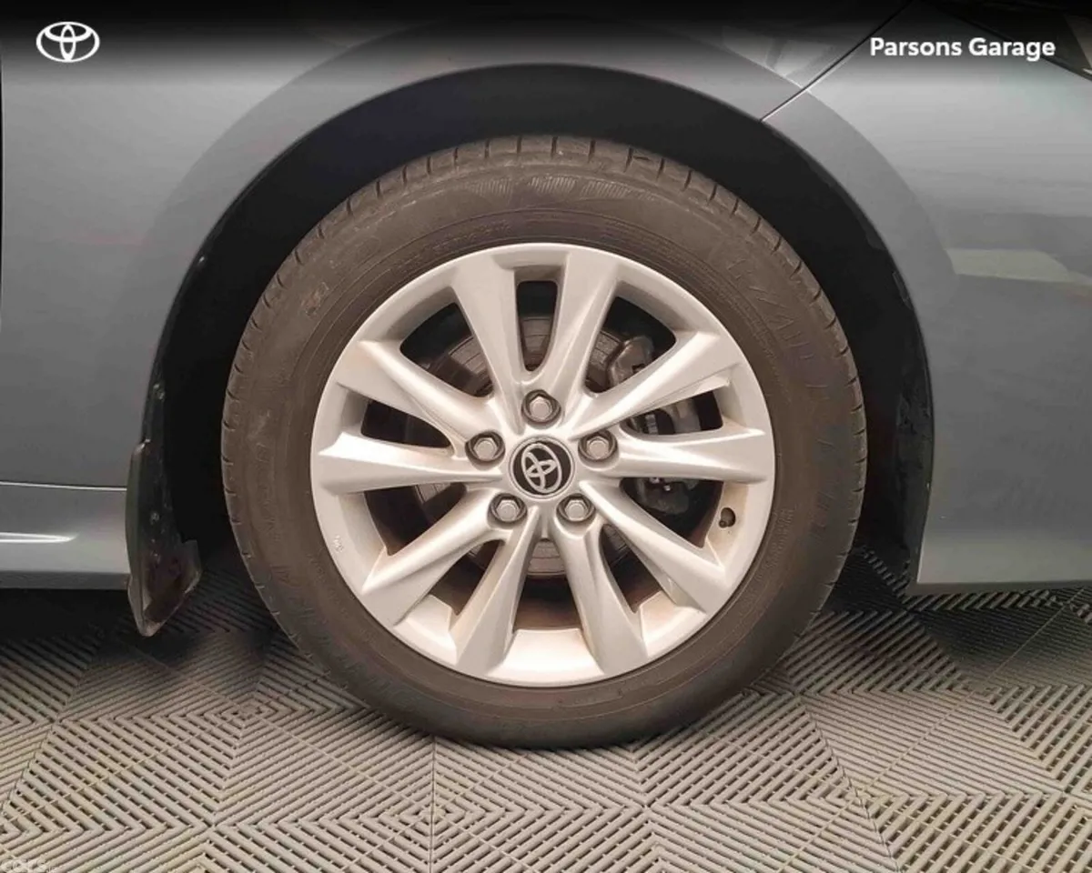 Toyota Corolla Saloon, Petrol Hybrid, 2025, Grey