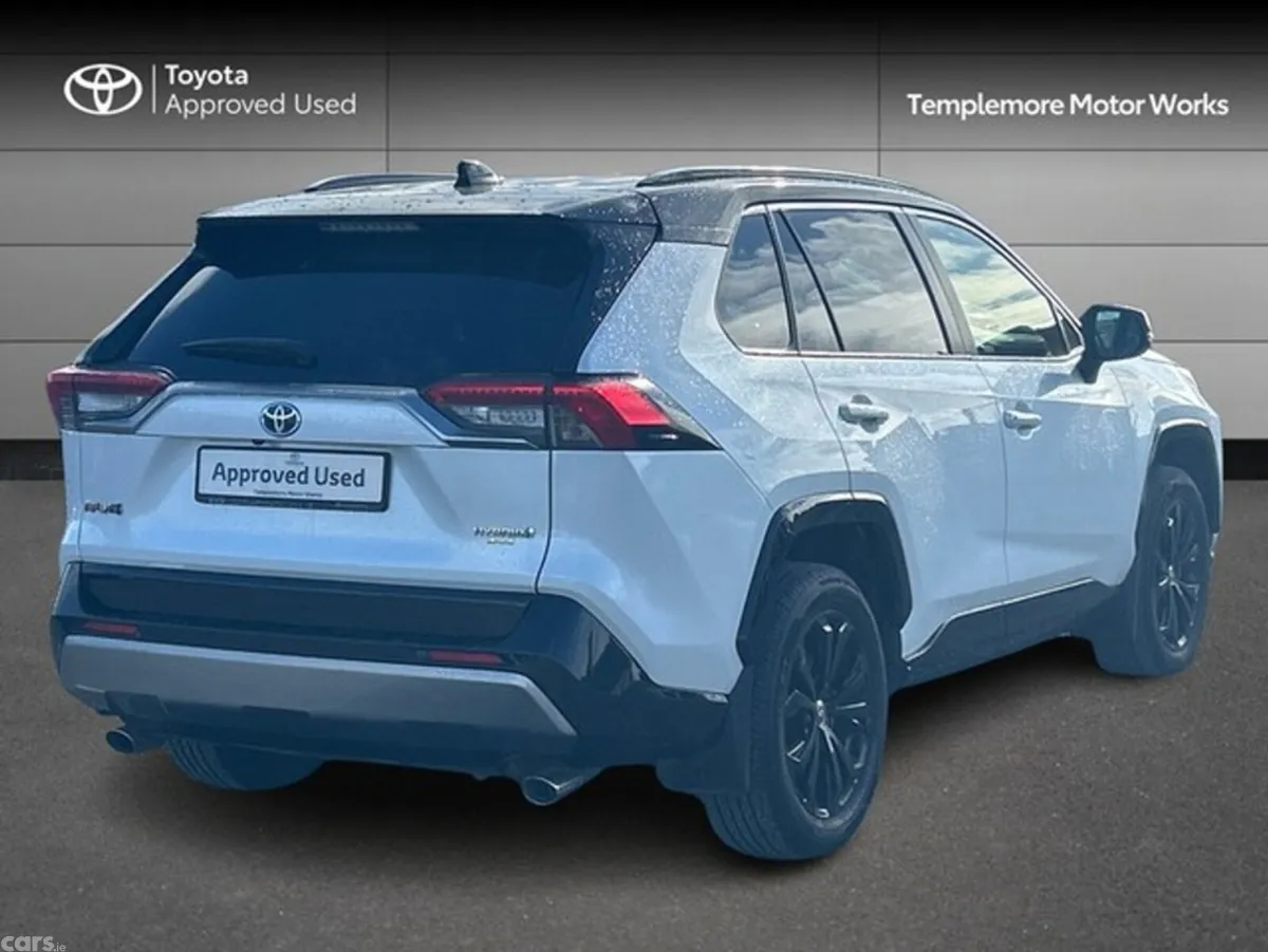 Toyota RAV4 SUV, Petrol Hybrid, 2023, White