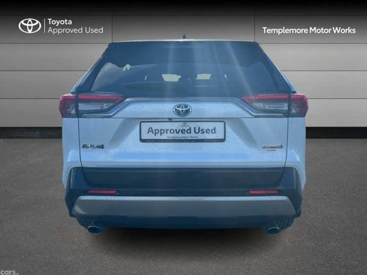 Toyota RAV4 SUV, Petrol Hybrid, 2023, White