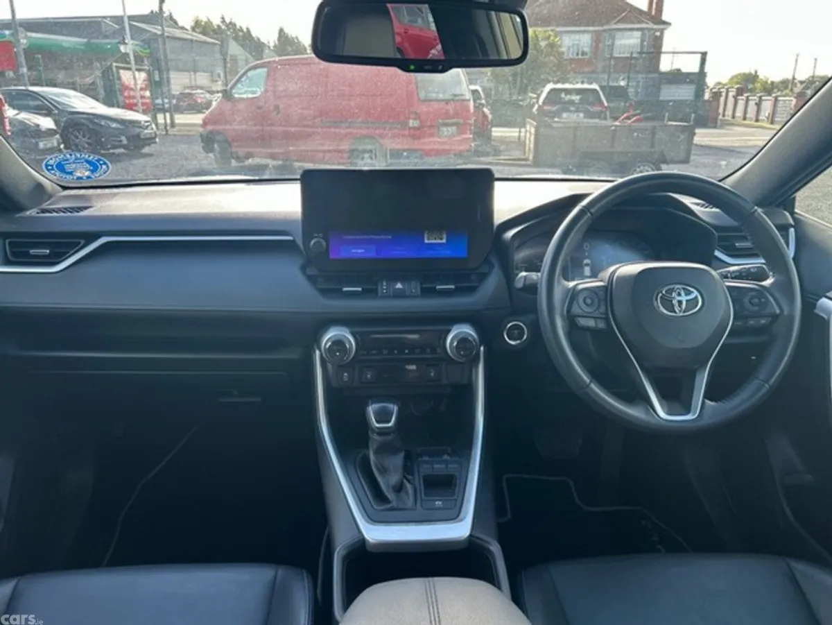 Toyota RAV4 SUV, Petrol Hybrid, 2023, White