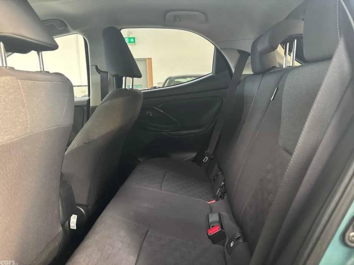 Toyota Yaris Hatchback, Petrol Hybrid, 2026, Green