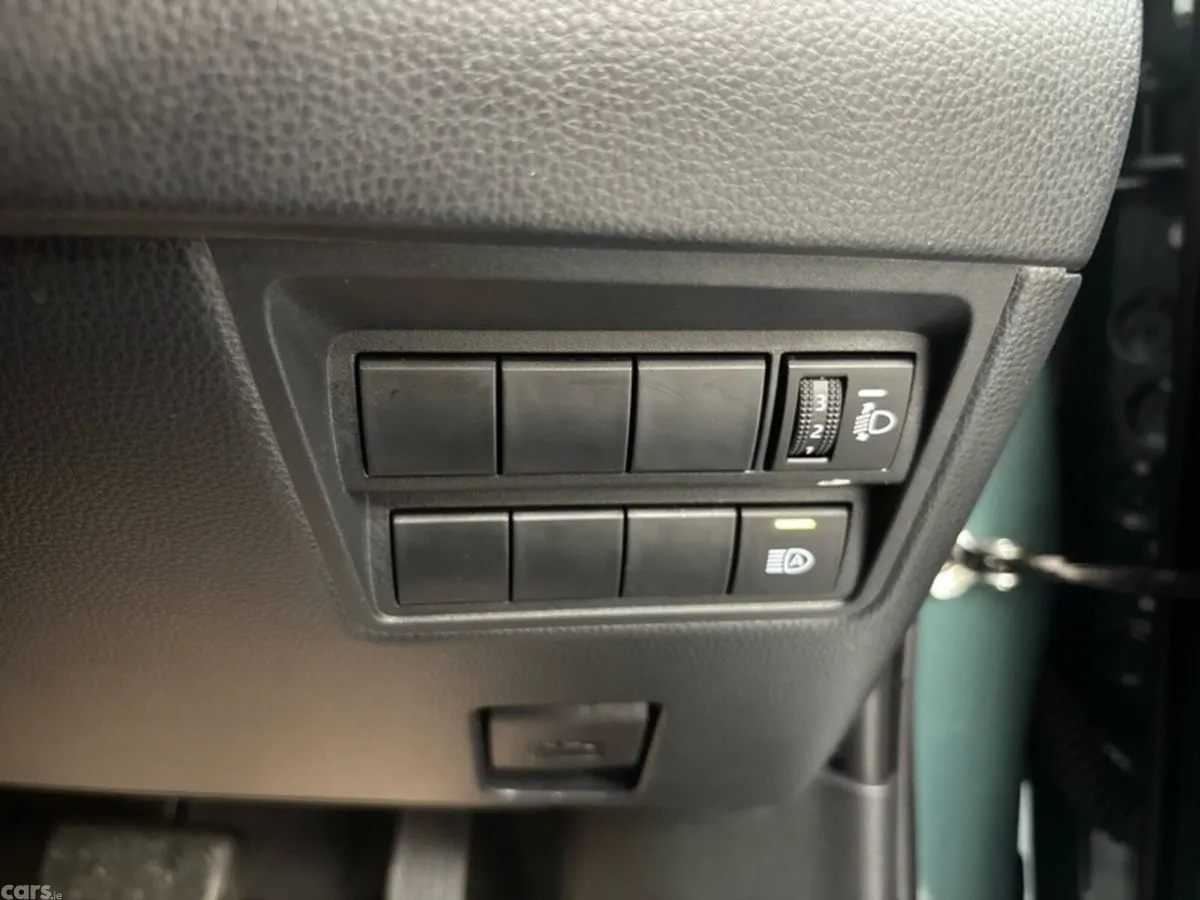 Toyota Yaris Hatchback, Petrol Hybrid, 2026, Green