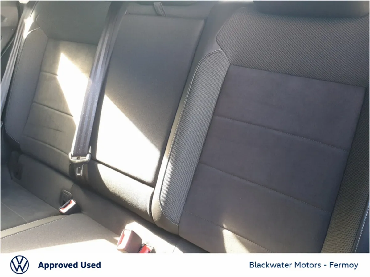 Volkswagen T-Roc SUV, Diesel, 2023, Black