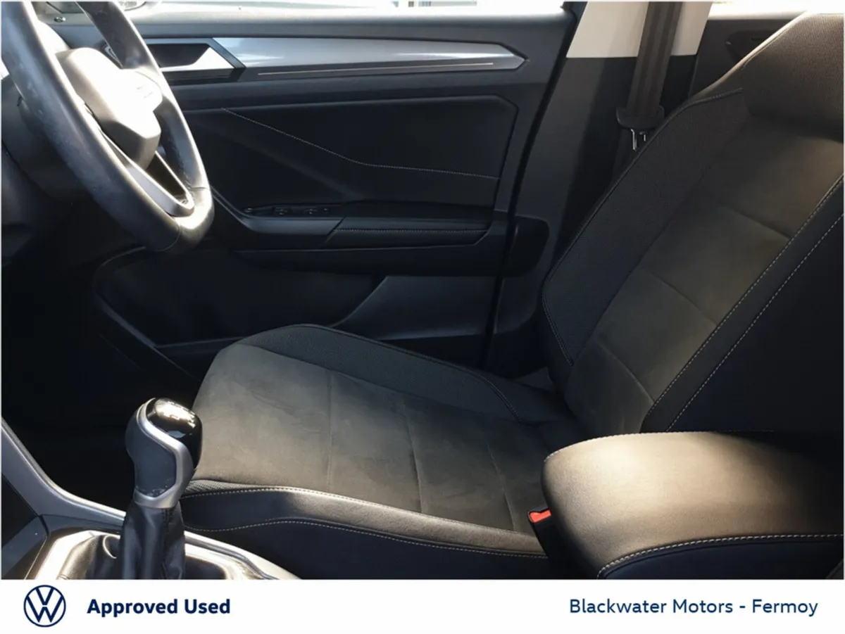 Volkswagen T-Roc SUV, Diesel, 2023, Black