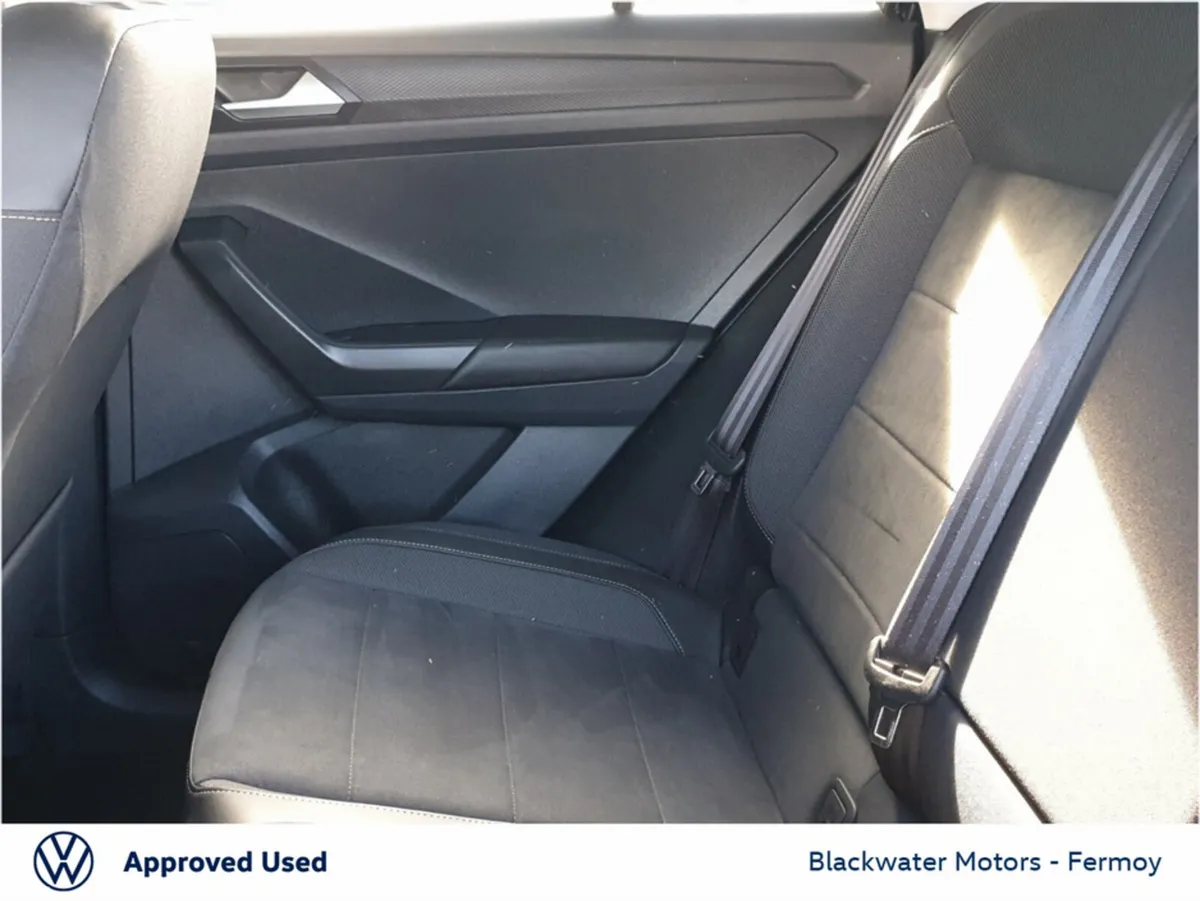 Volkswagen T-Roc SUV, Diesel, 2023, Black