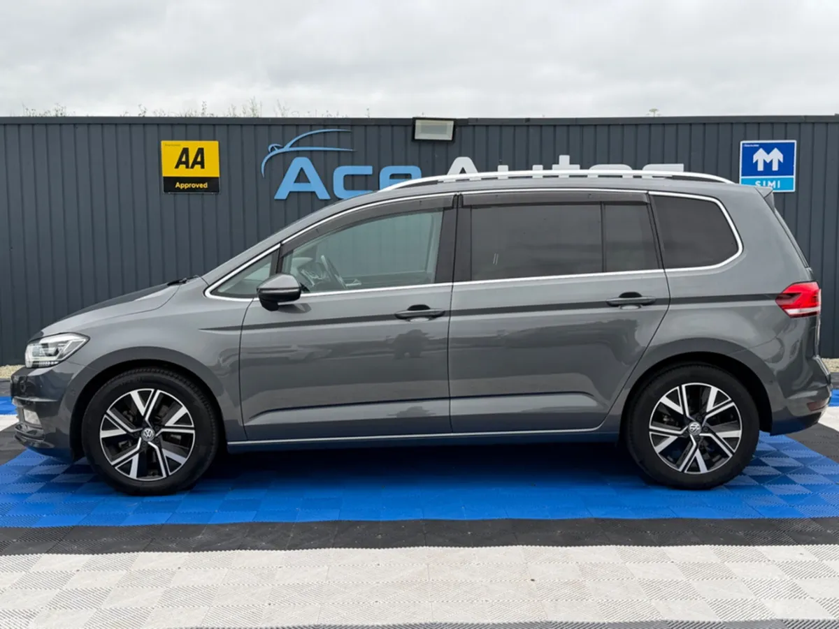 Volkswagen Touran MPV, Diesel, 2020, Grey