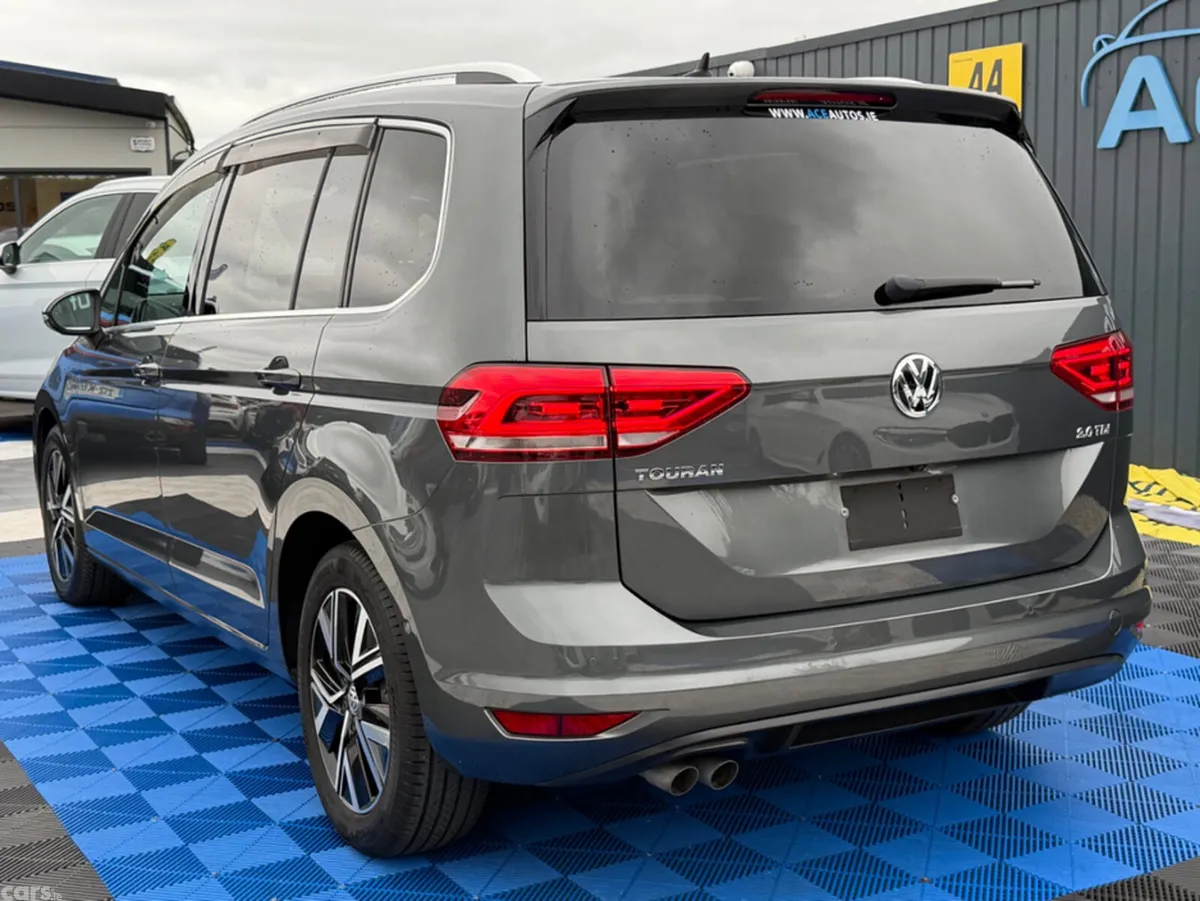 Volkswagen Touran MPV, Diesel, 2020, Grey