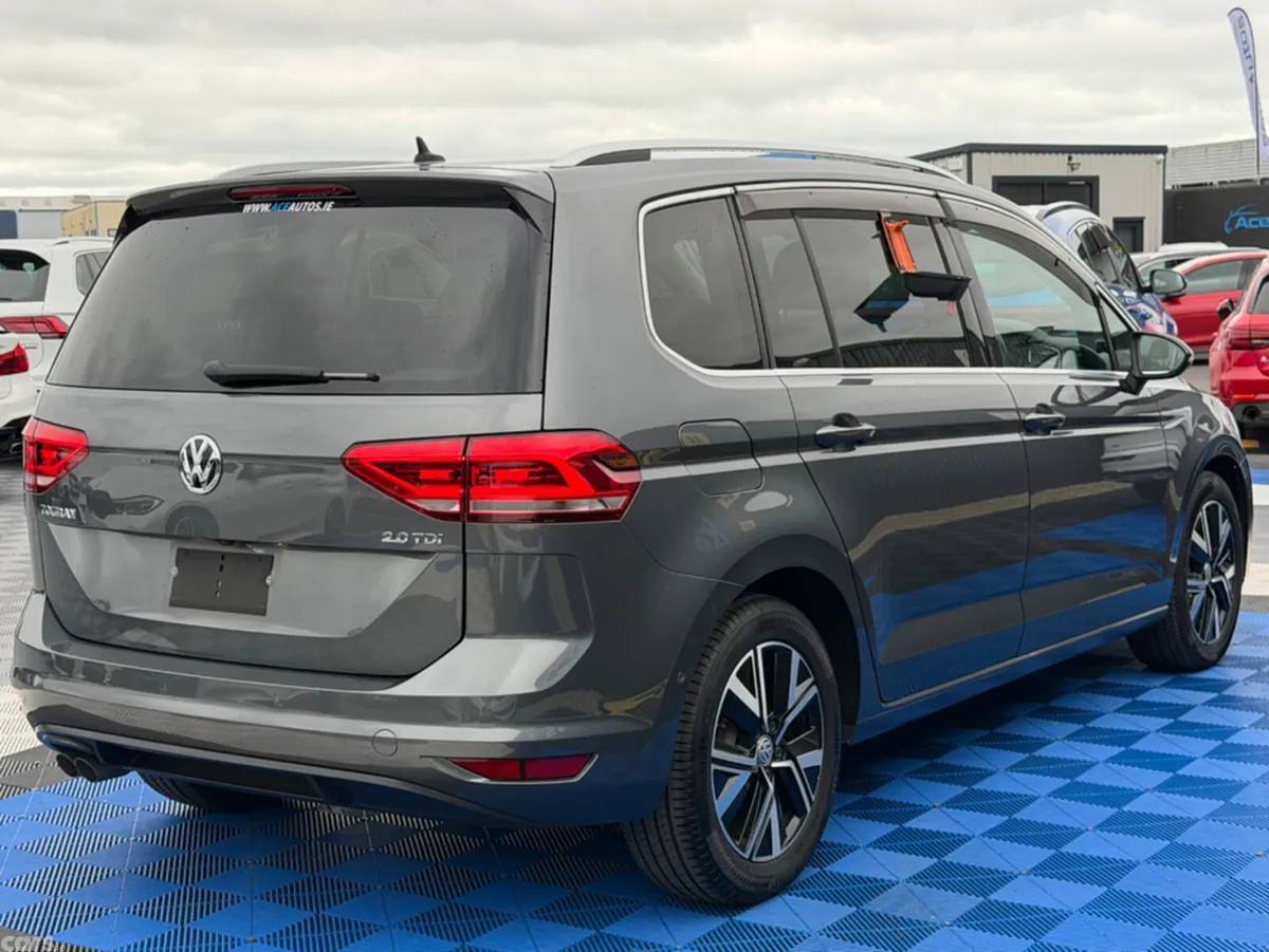 Volkswagen Touran MPV, Diesel, 2020, Grey