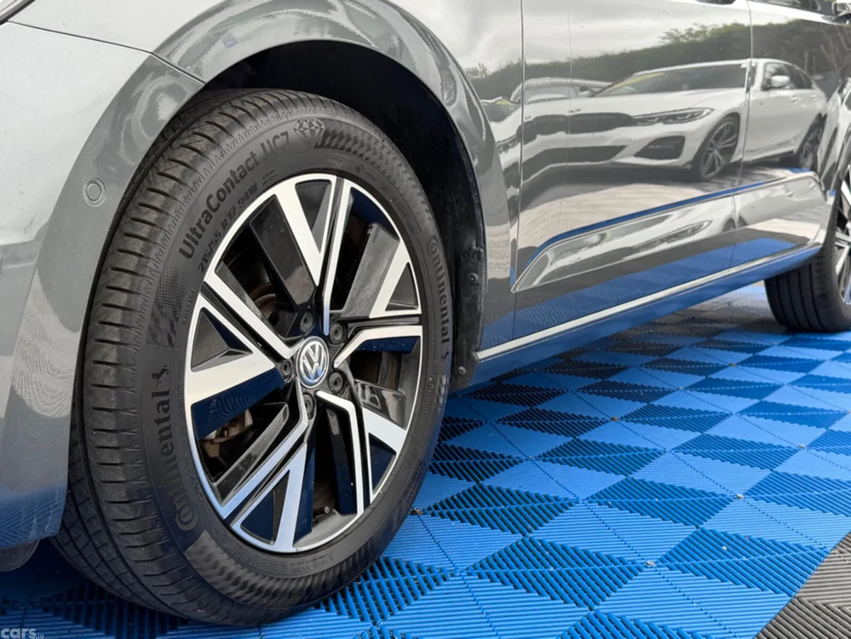Volkswagen Touran MPV, Diesel, 2020, Grey