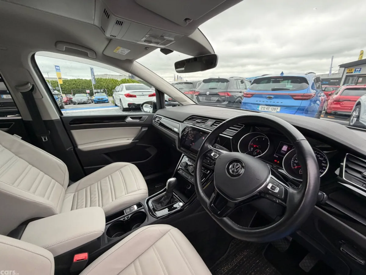 Volkswagen Touran MPV, Diesel, 2020, Grey