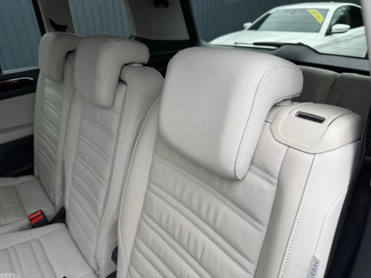 Volkswagen Touran MPV, Diesel, 2020, Grey