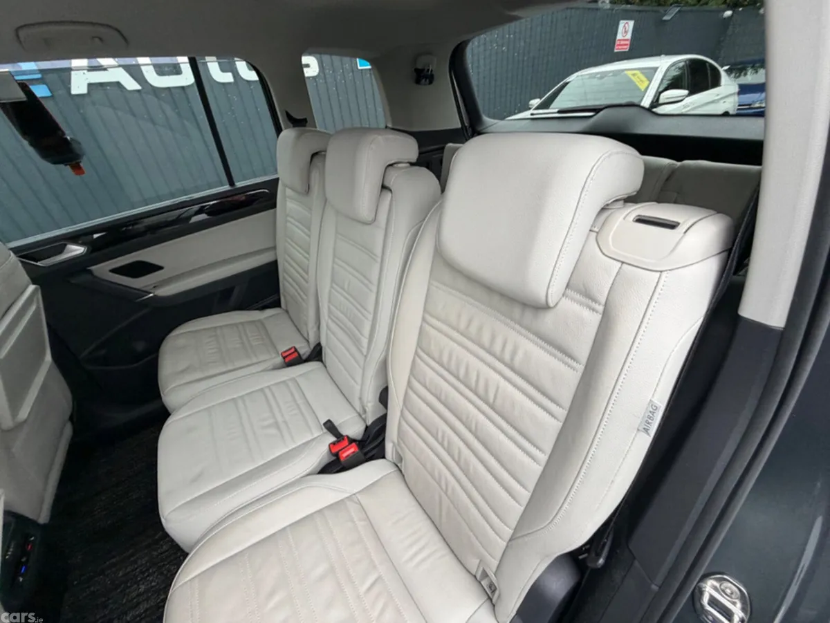 Volkswagen Touran MPV, Diesel, 2020, Grey