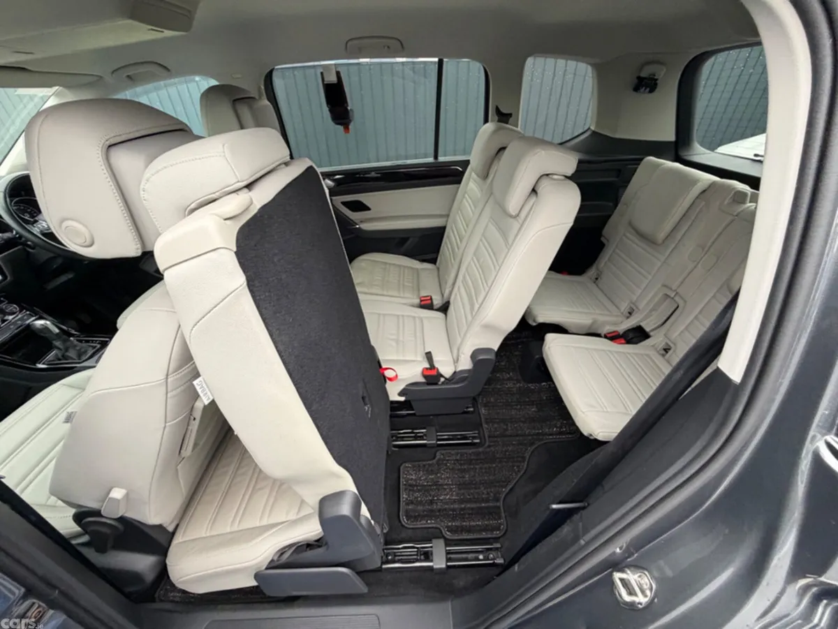Volkswagen Touran MPV, Diesel, 2020, Grey