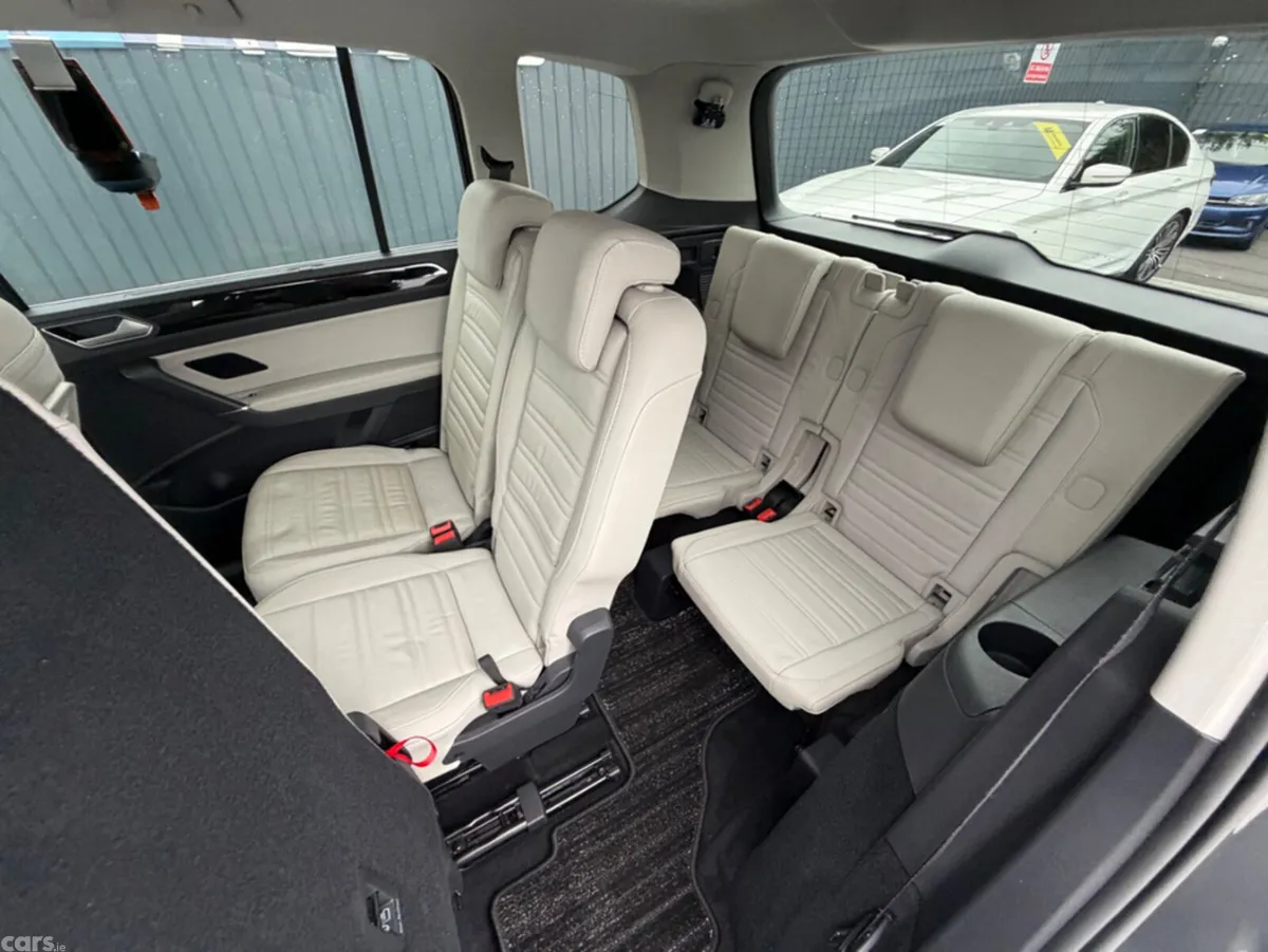Volkswagen Touran MPV, Diesel, 2020, Grey