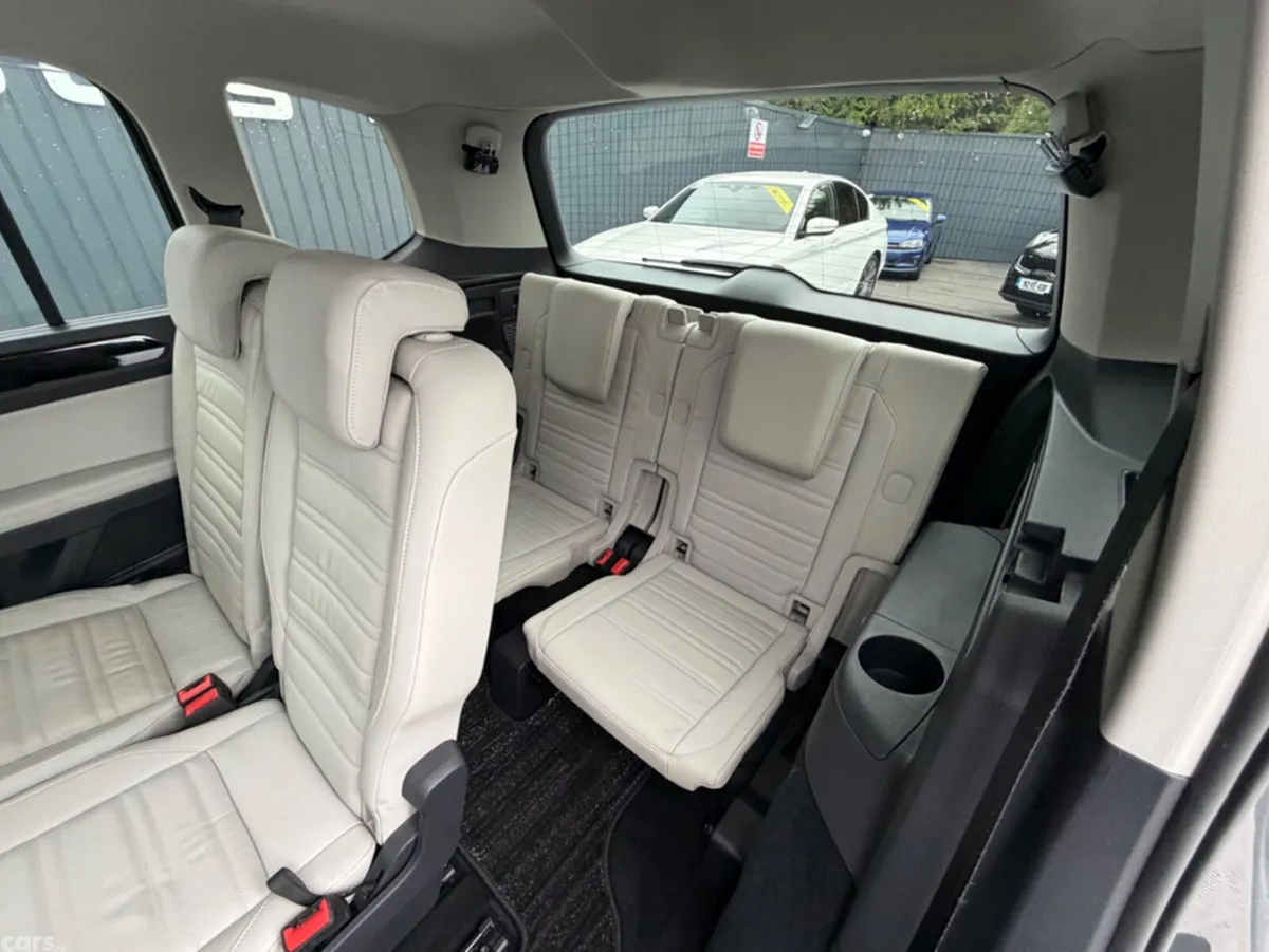 Volkswagen Touran MPV, Diesel, 2020, Grey