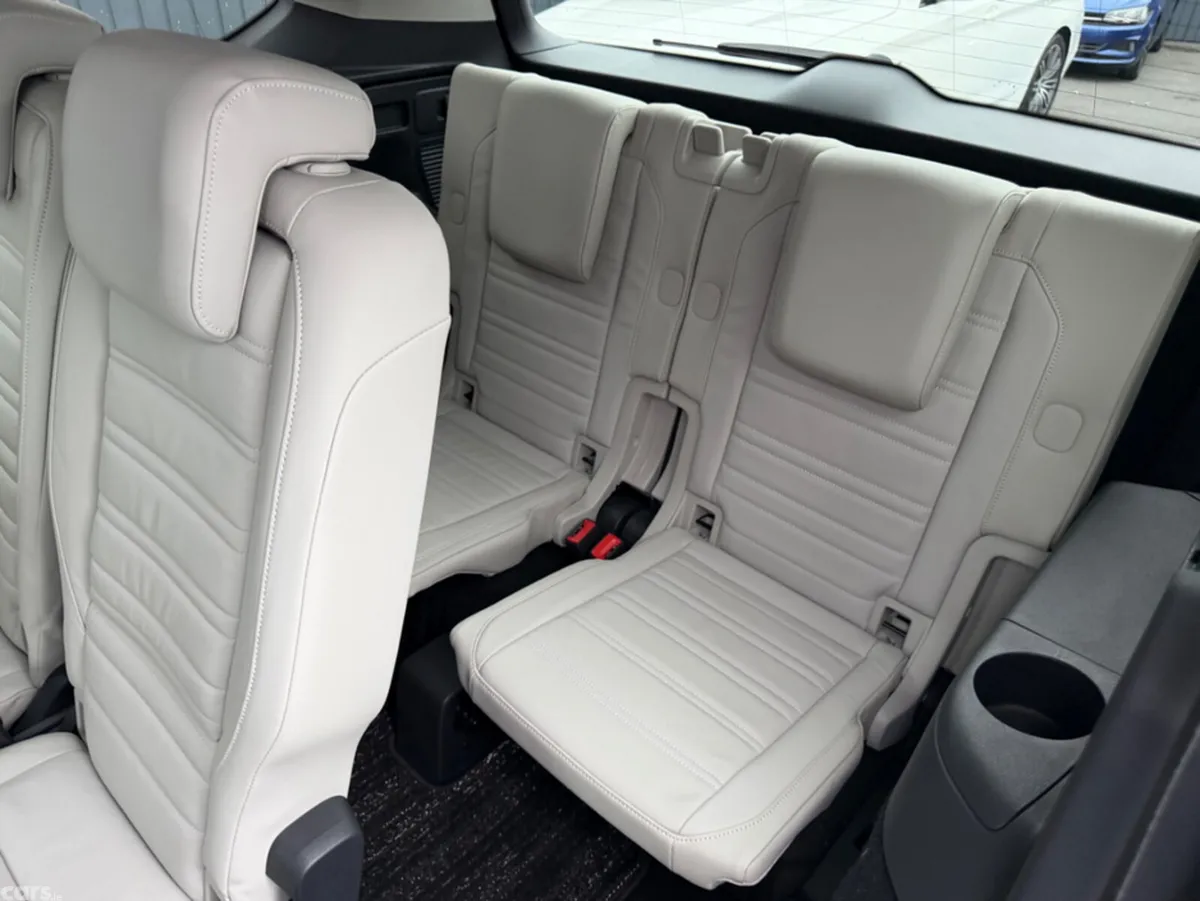 Volkswagen Touran MPV, Diesel, 2020, Grey