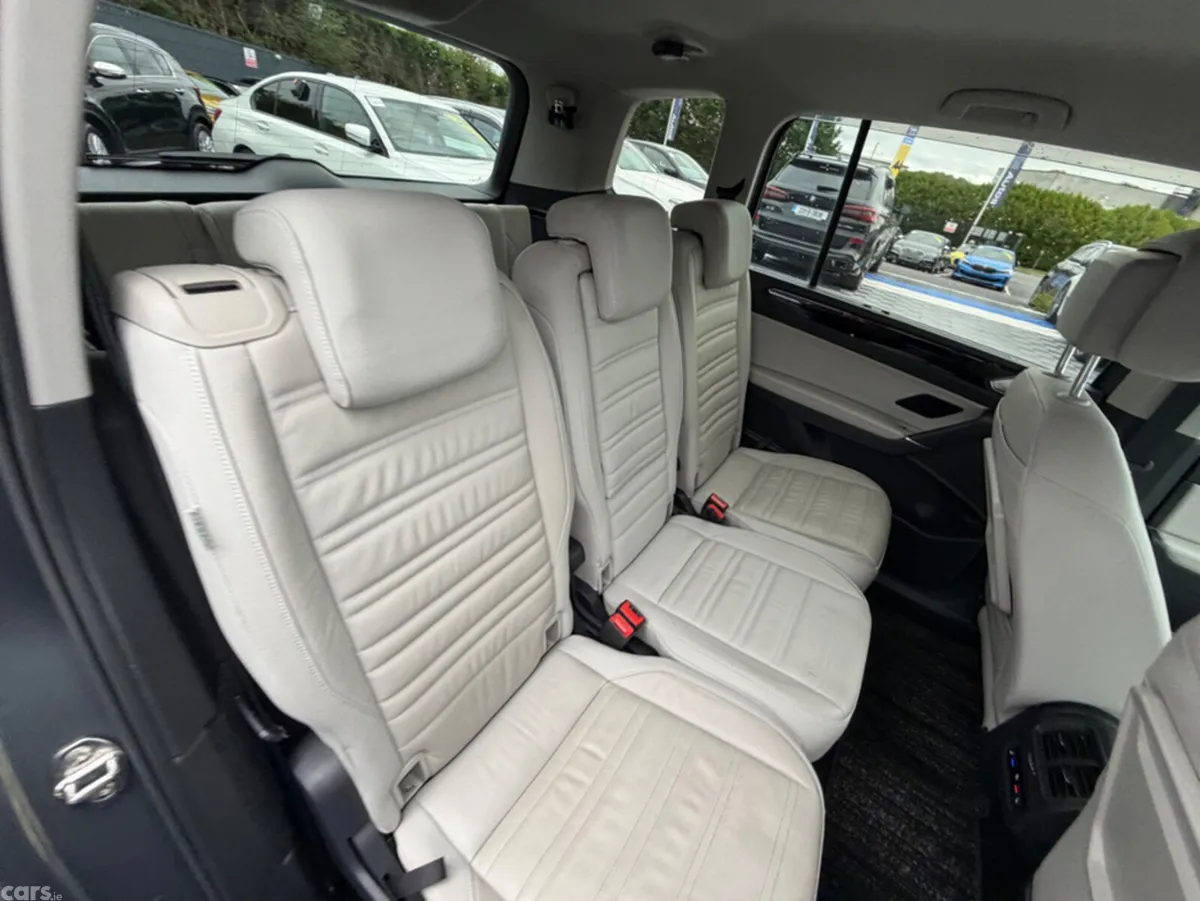Volkswagen Touran MPV, Diesel, 2020, Grey