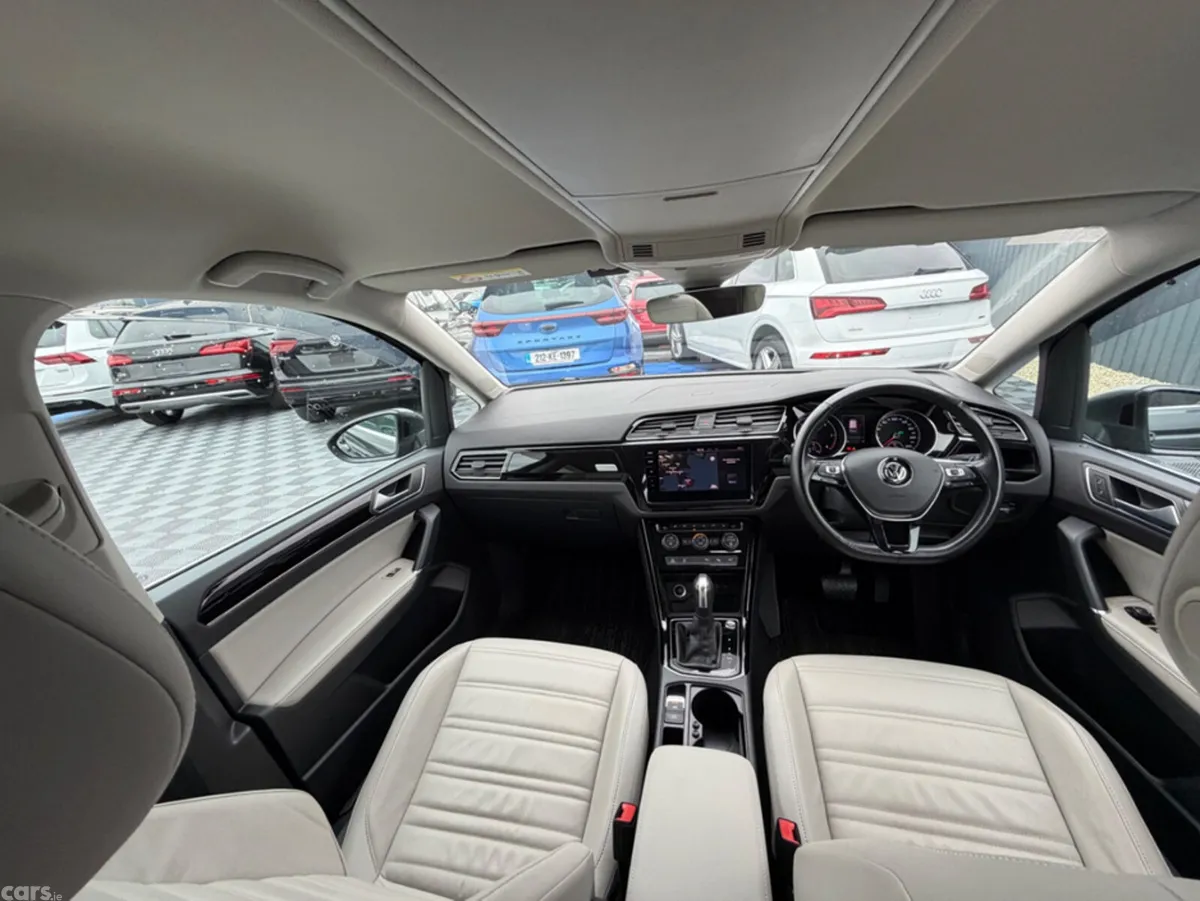 Volkswagen Touran MPV, Diesel, 2020, Grey
