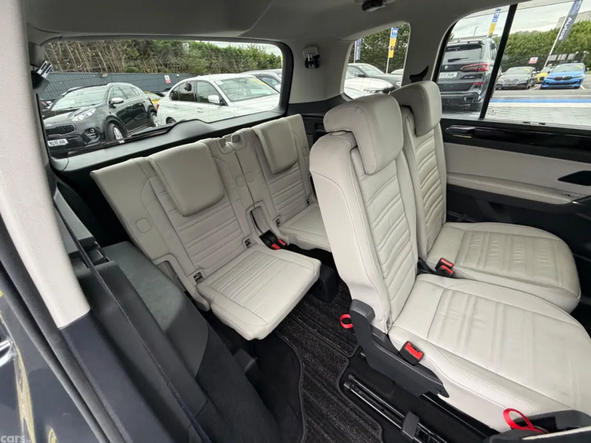Volkswagen Touran MPV, Diesel, 2020, Grey