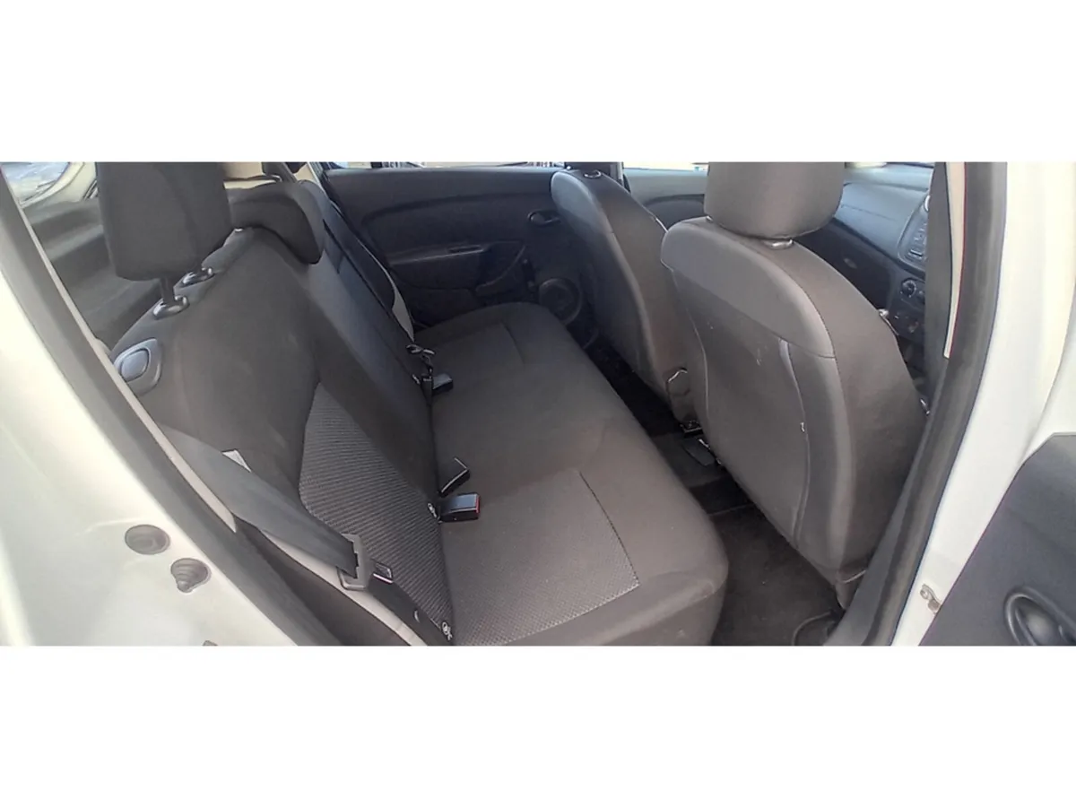 Dacia Sandero Hatchback, Petrol, 2015, White