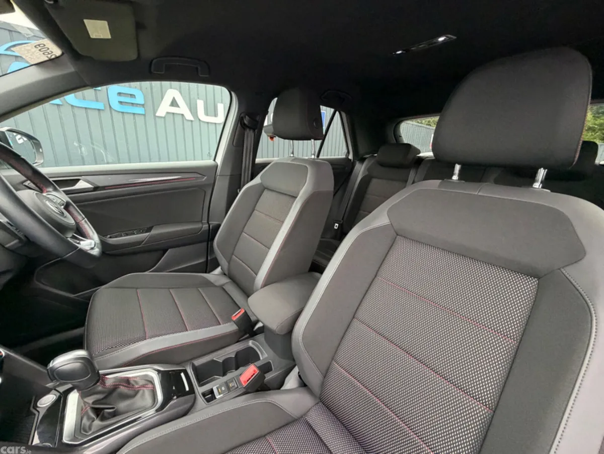 Volkswagen T-Roc SUV, Diesel, 2021, White