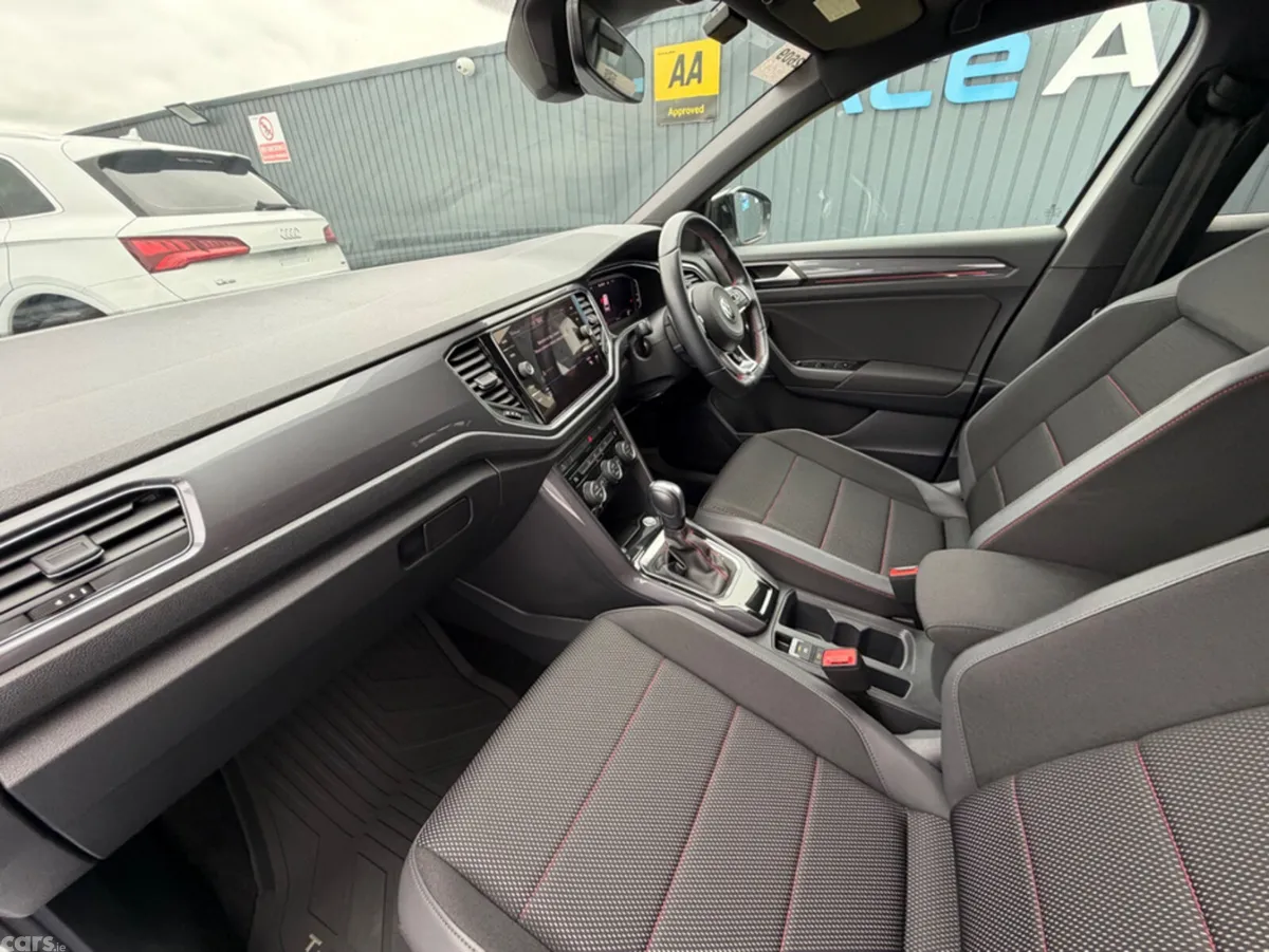 Volkswagen T-Roc SUV, Diesel, 2021, White
