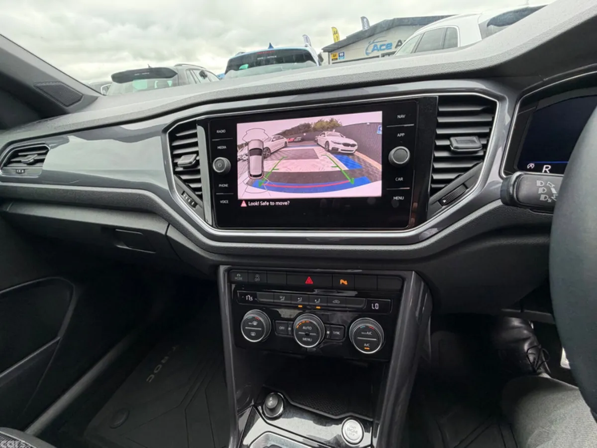 Volkswagen T-Roc SUV, Diesel, 2021, White