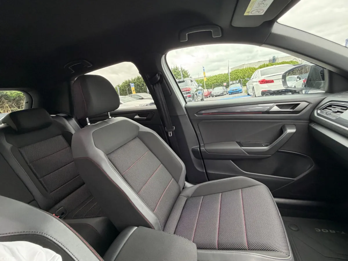 Volkswagen T-Roc SUV, Diesel, 2021, White
