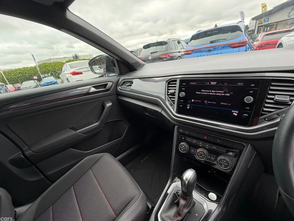Volkswagen T-Roc SUV, Diesel, 2021, White