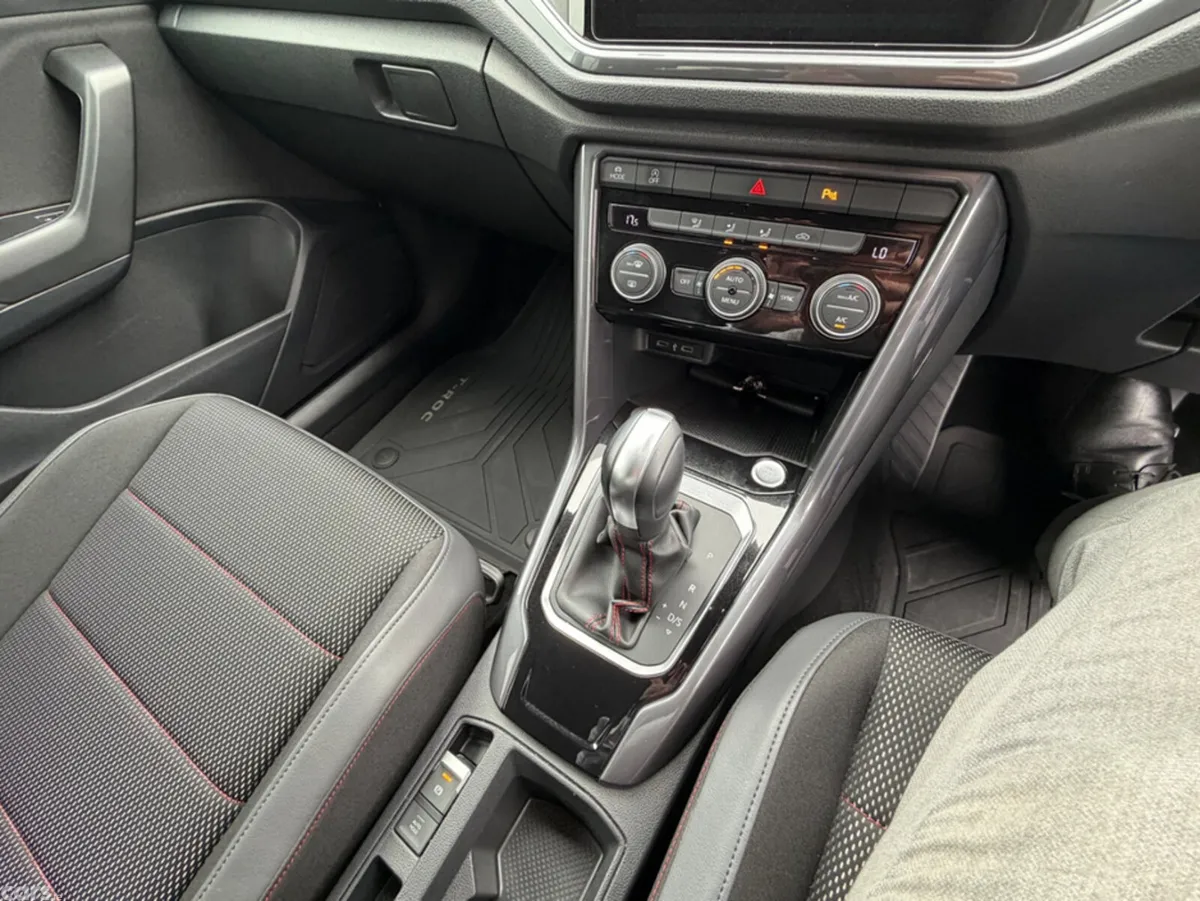 Volkswagen T-Roc SUV, Diesel, 2021, White