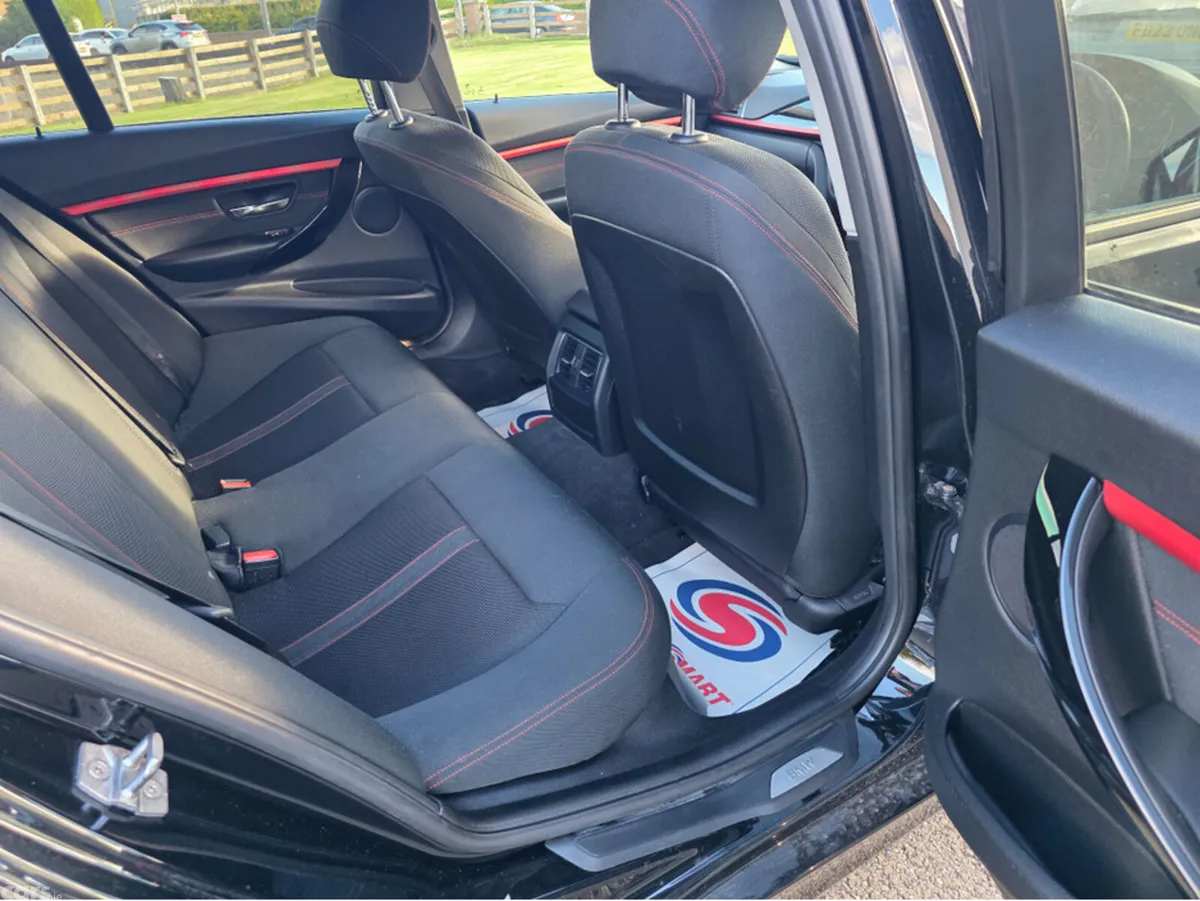 BMW 3-Series Saloon, Diesel, 2015, Black