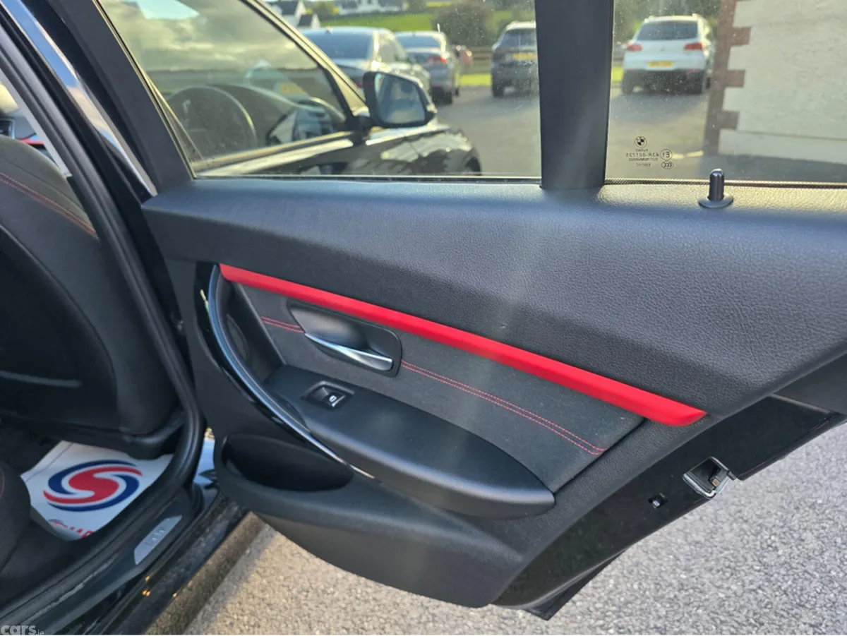 BMW 3-Series Saloon, Diesel, 2015, Black