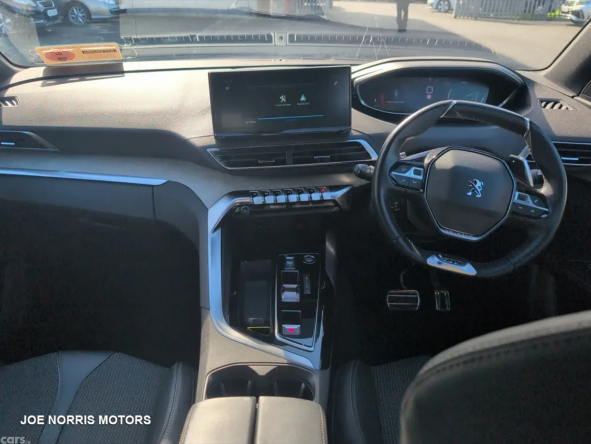 Peugeot 5008 MPV, Petrol Hybrid, 2024, Grey