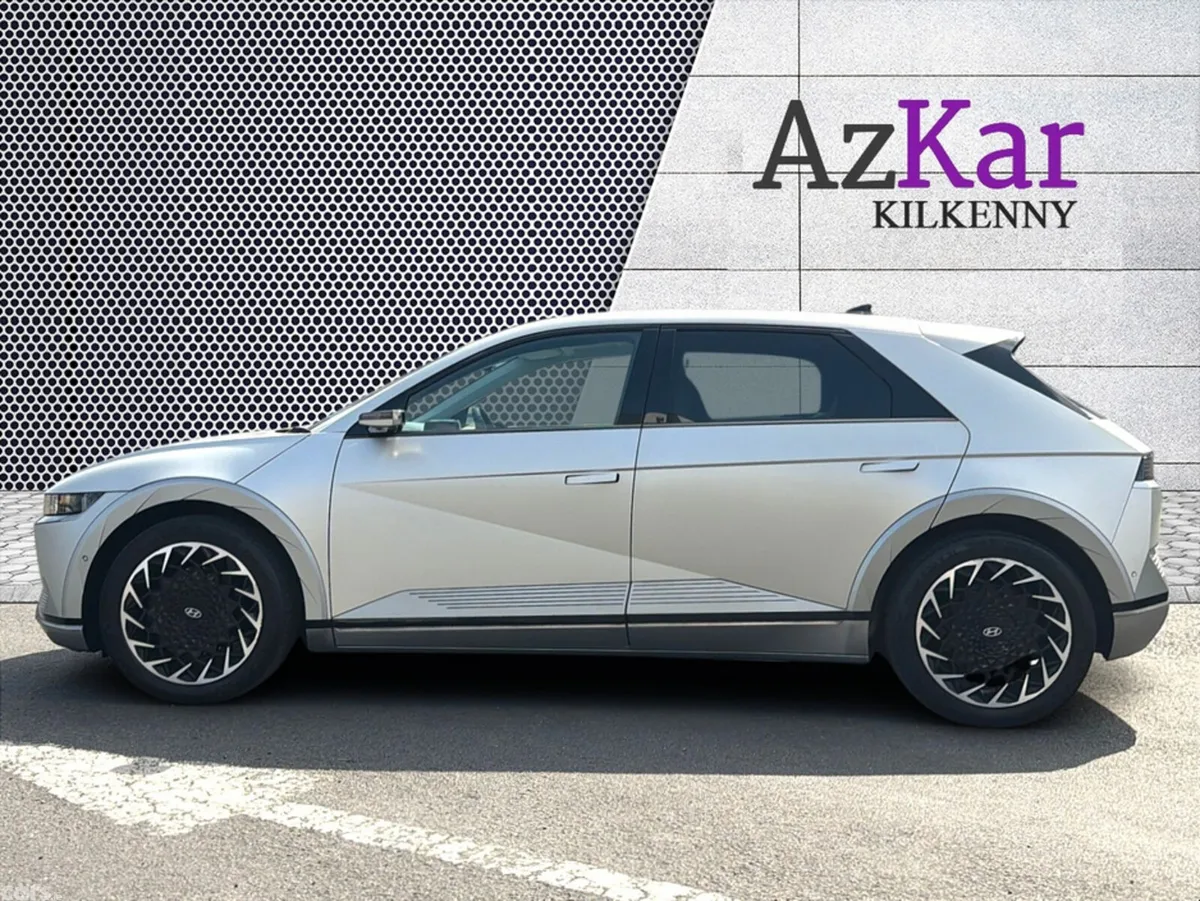 Hyundai IONIQ 5 Hatchback, Electric, 2023, Gold