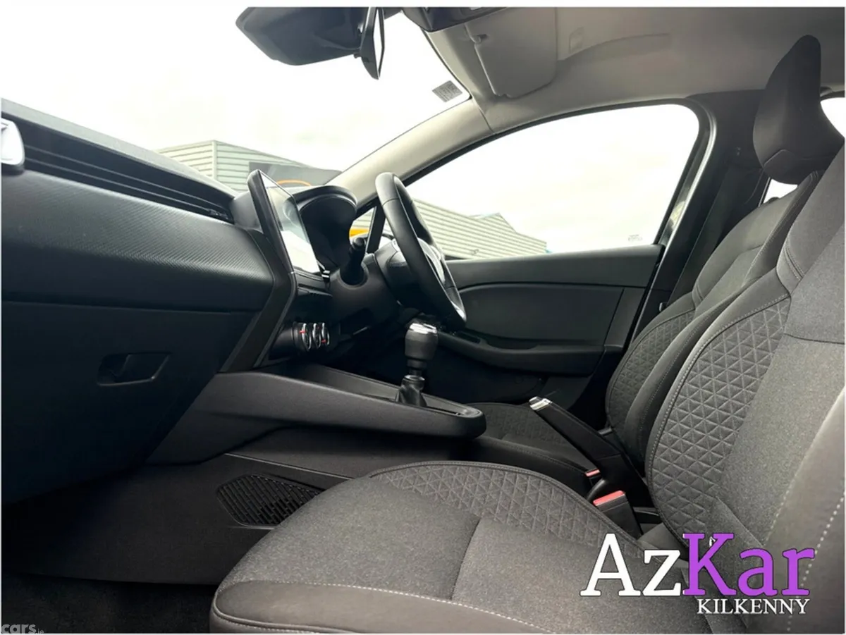 Renault Clio Hatchback, Petrol, 2023, Black