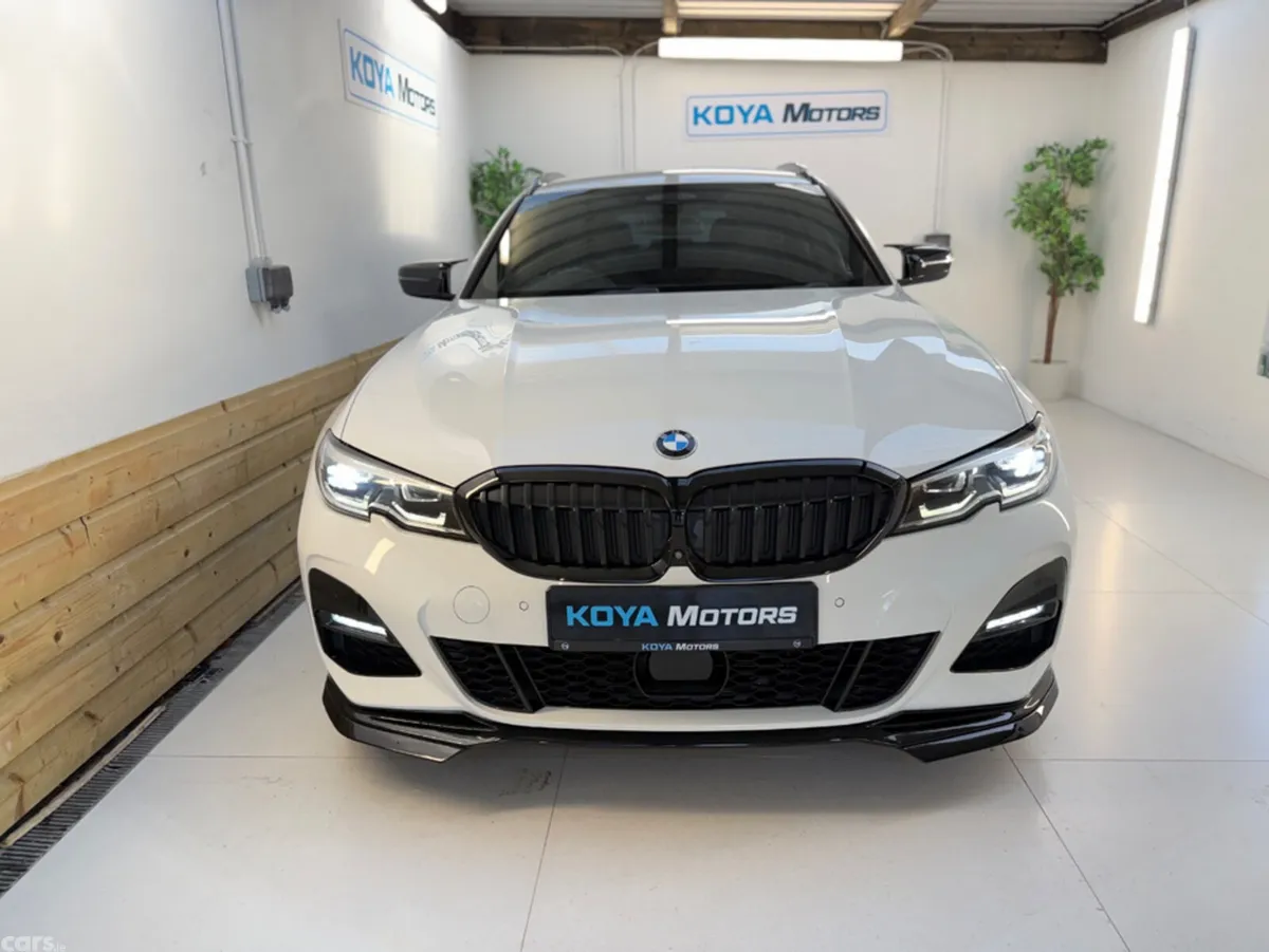 BMW 3-Series Estate, Diesel, 2021, White