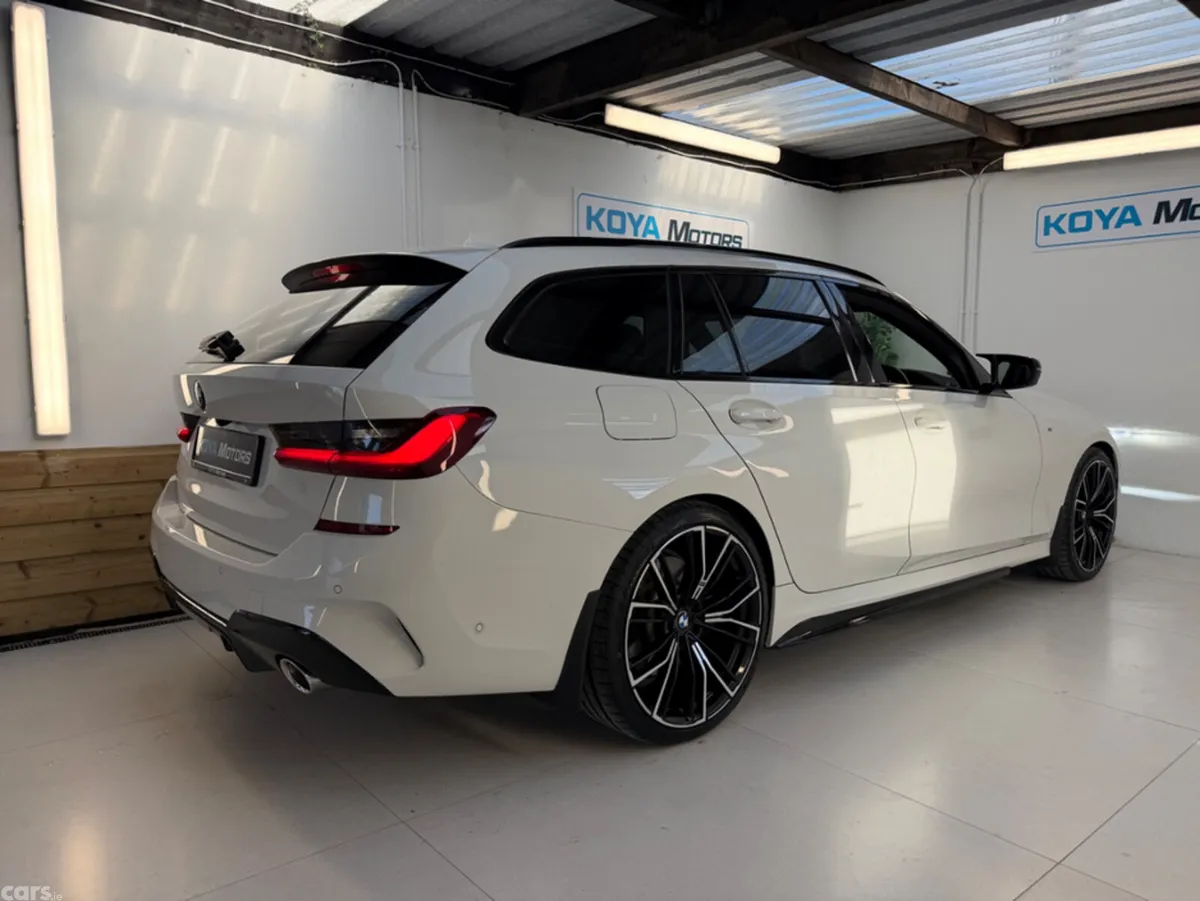 BMW 3-Series Estate, Diesel, 2021, White